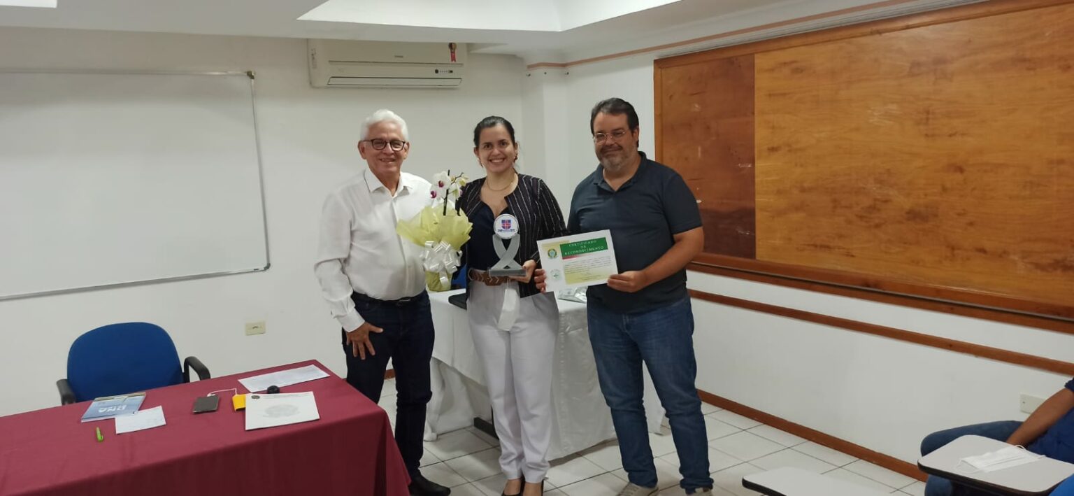 Biomédicos do Lablife são homenageados pelo Conselho Federal de